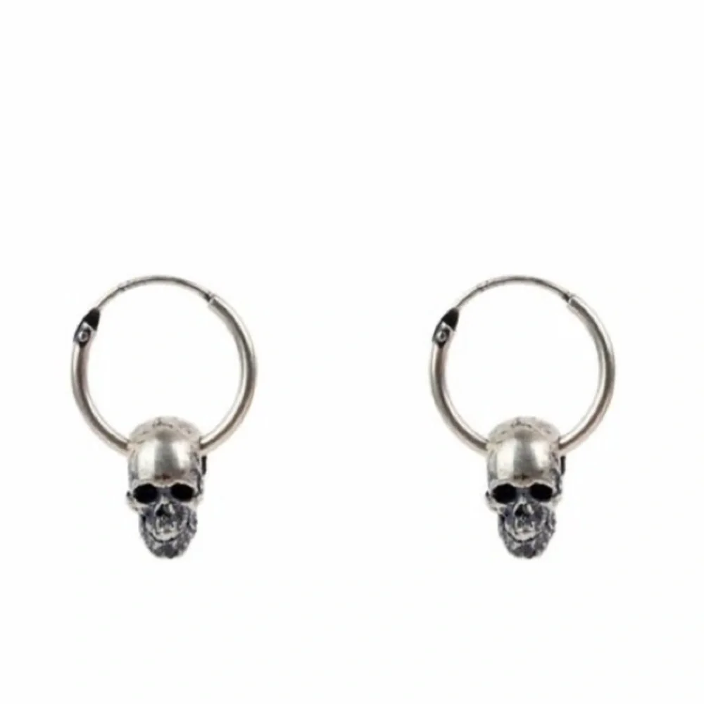 Single accent skull ear nail hip hop punk men's earrings S925 silver earrings